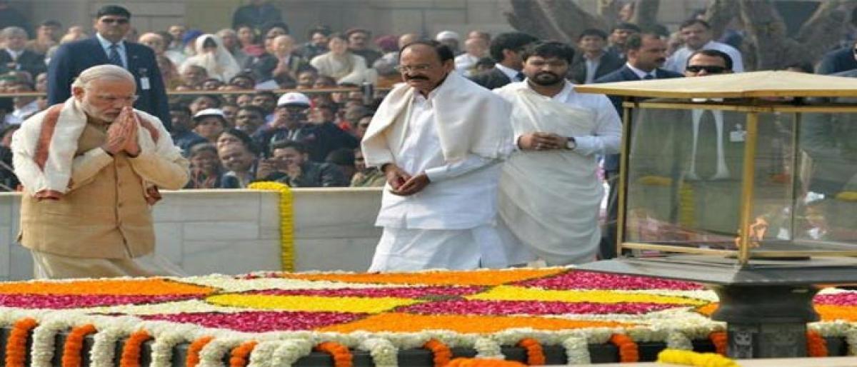 Kovind, Modi remember Mahatma Gandhi on his 148th birth anniversary