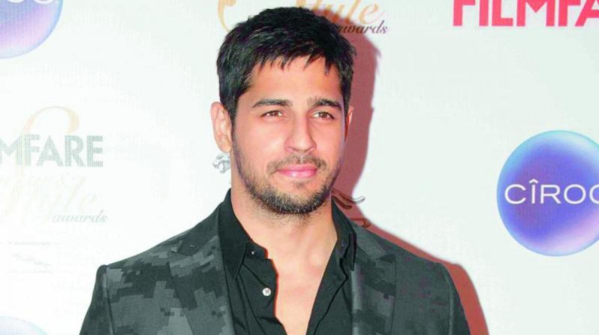 Sidharth Malhotra refuses film with Jacqueline Fernandez, again