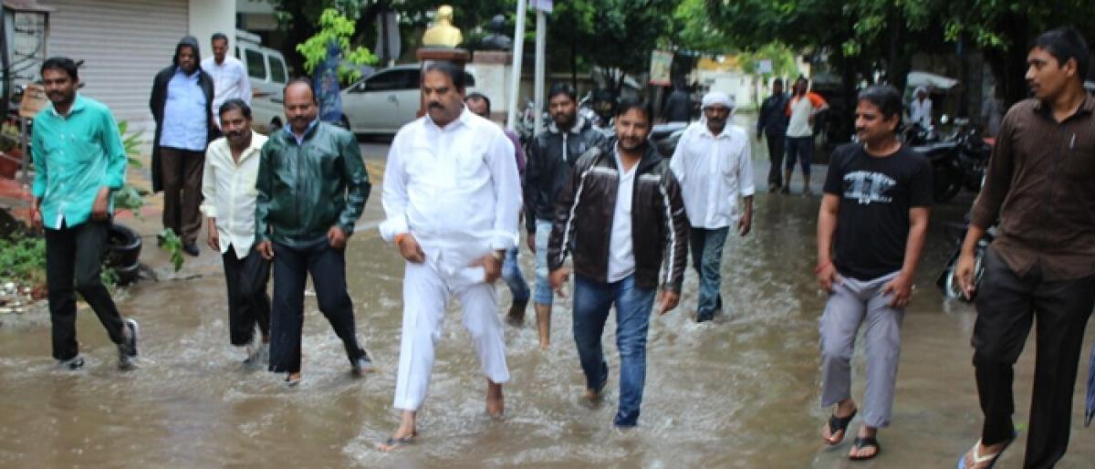 YSRCP leaders visit rain-hit areas in Vijayawada