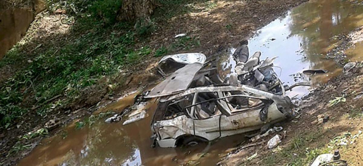 Six jawans killed in Maoist blast