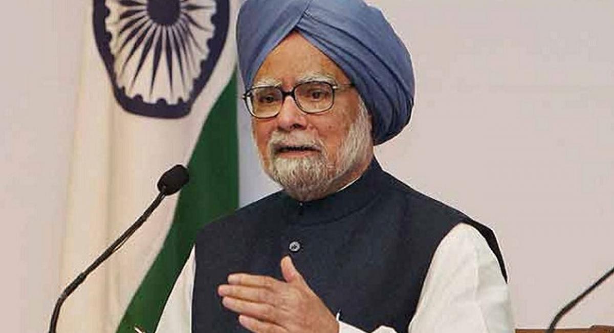 PM Modi making calibrated efforts to weaken democracy: Manmohan Singh