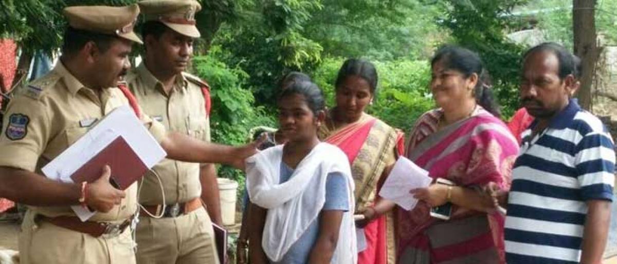 Police officials humanitarian gesture to Maoist’s daughter