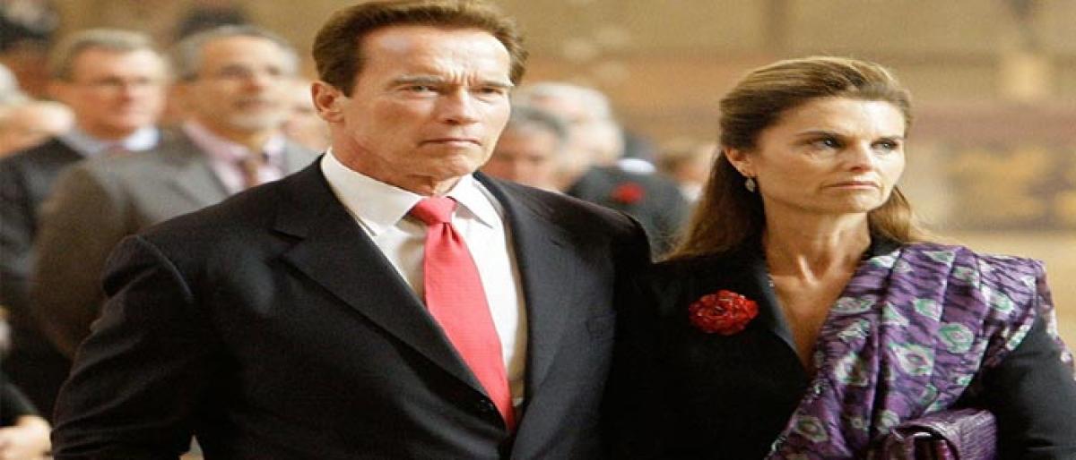 Schwarzenegger, Shriver still  not divorced