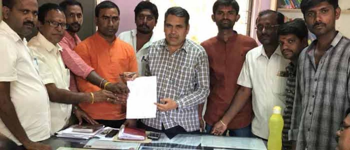Student unions demand govt college in Marikal
