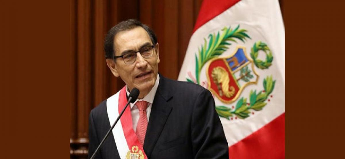 Martin Vizcarra sworn in as Perus new president, vows to fight graft