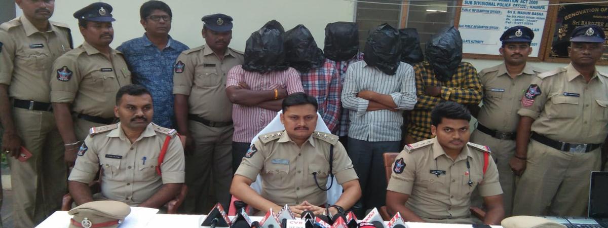 10 matka gamblers held, 25.5 lakh cash seized