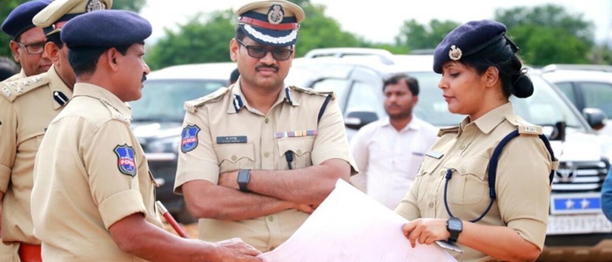 Police inspect arrangements for Kanti Velugu in Medak district