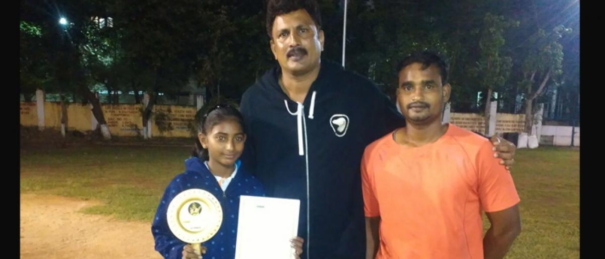 Raheen wins U-12 girls tennis tourney