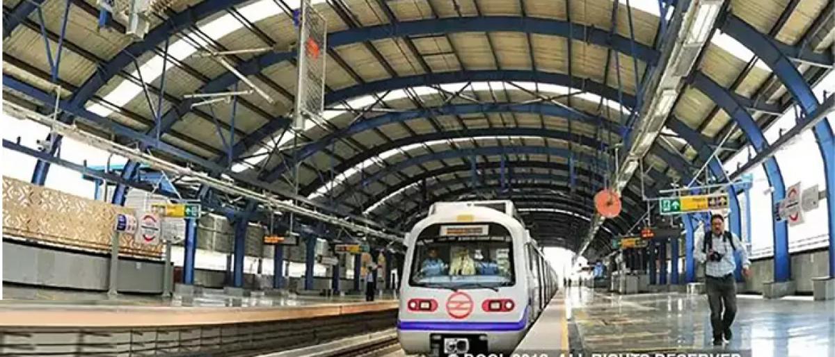 Poor integration of different systems of DMRC makes commuters pay lot