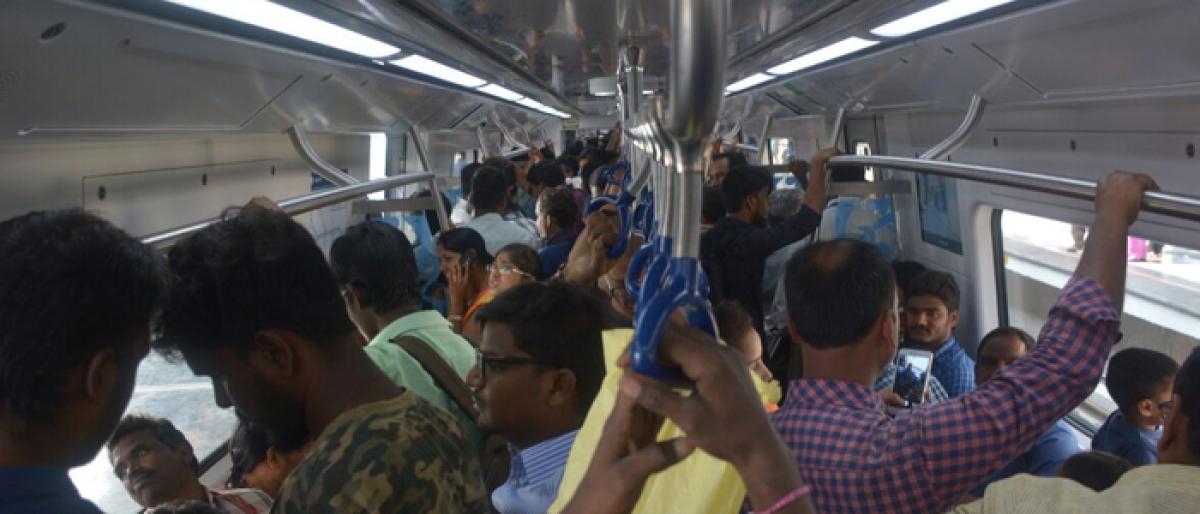 One lakh travel on metro on day one