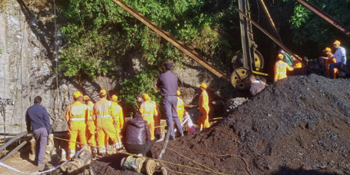 ENC sends 11 divers to rescue trapped miners in Meghalaya