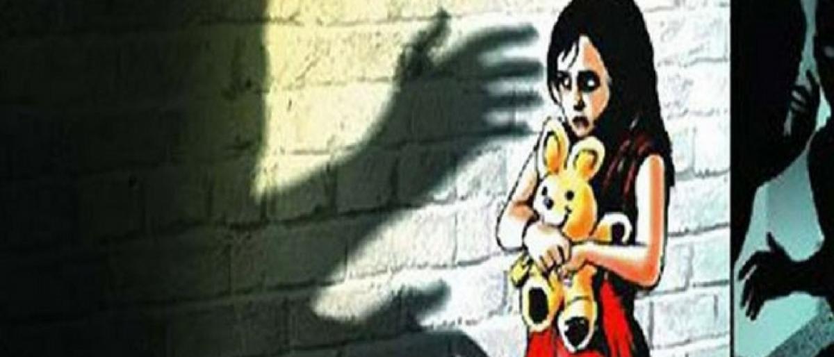 Man rapes 13-yr old daughter, arrested
