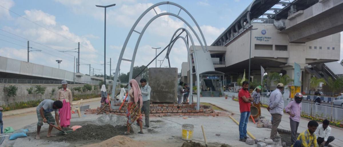 Triple pylon coming up at Miyapur