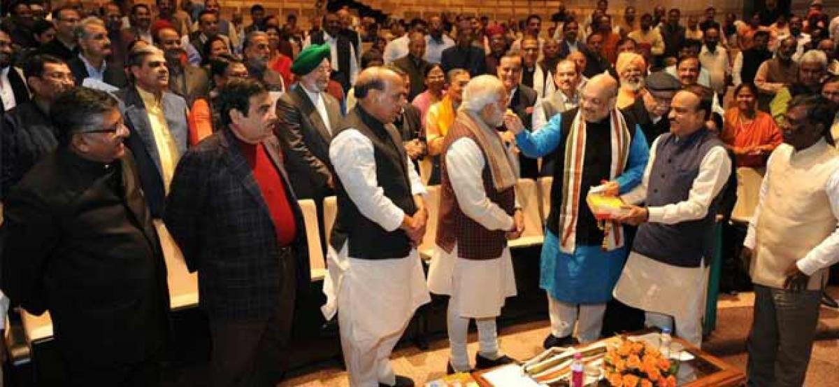 PM Modi turns emotional in BJP Parliamentary meet, stresses on booth level network to win 2019 polls