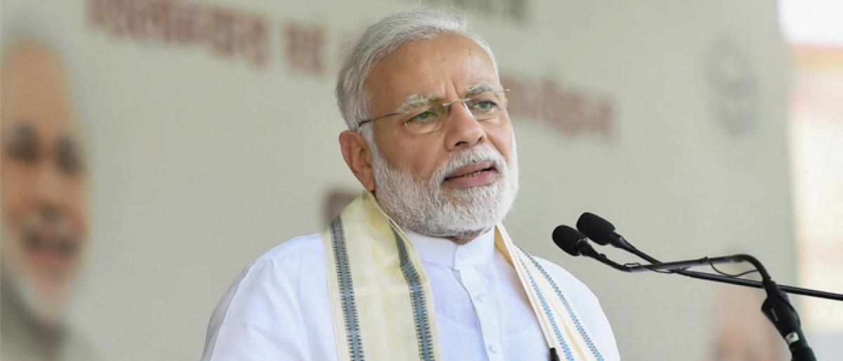 Modi accuses Congress of protecting “Urban Naxals”