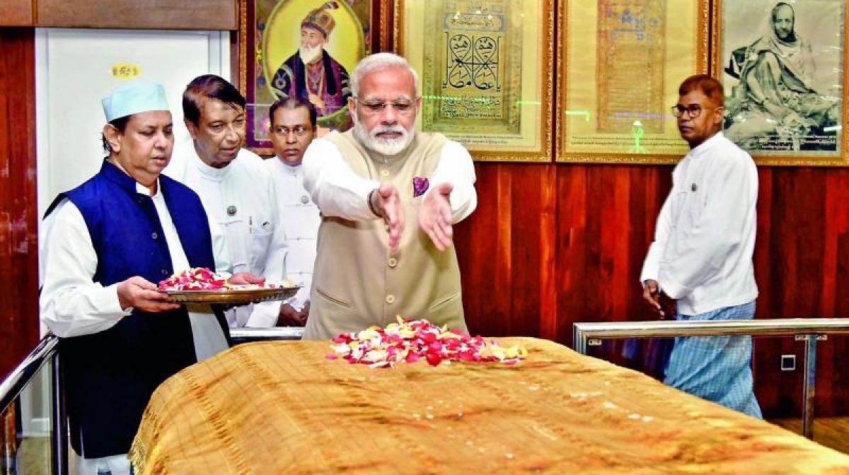 Modi caps 3-day Myanmar trip with visit to Bahadur Shah’s grave