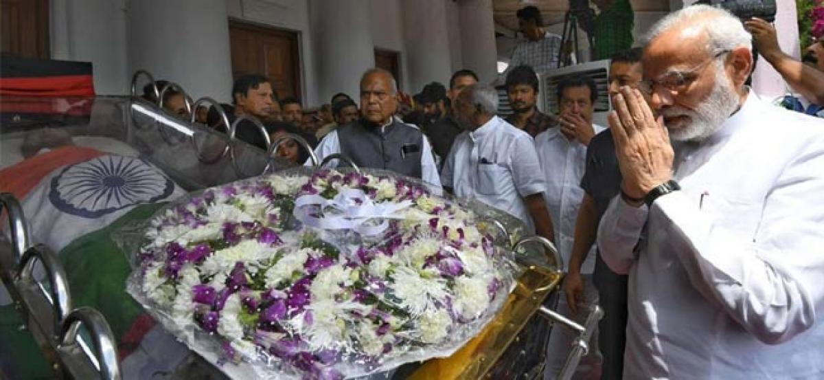 PM Modi pays homage to Karunanidhi, consoles DMK chiefs family