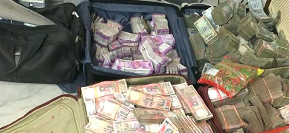 Rs 43 lakh looted from cash van in Bhopal