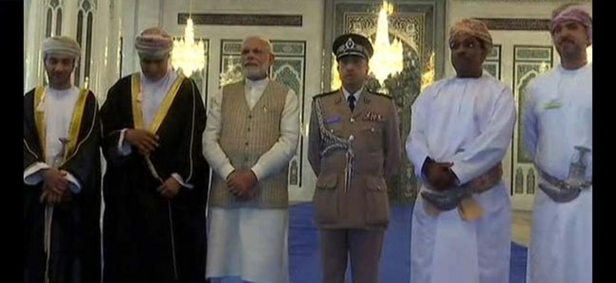 PM Modi visits Sultan Qaboos Mosque, leaves for New Delhi