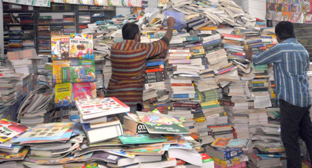 Zubair book stall, a one-stop shop for all books