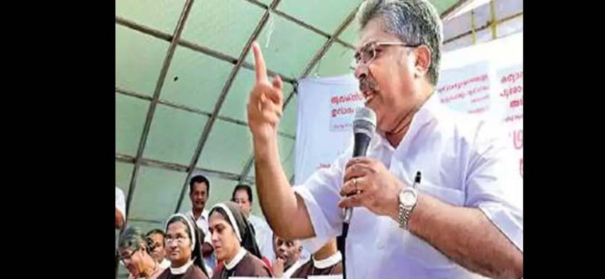 Arrest of bishop Franco Mulakkal supported by the Christian community