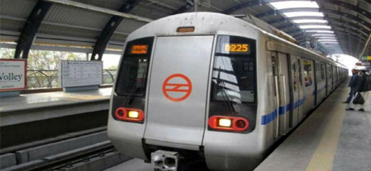 Civil service aspirant attempts suicide at Karol Bagh metro station