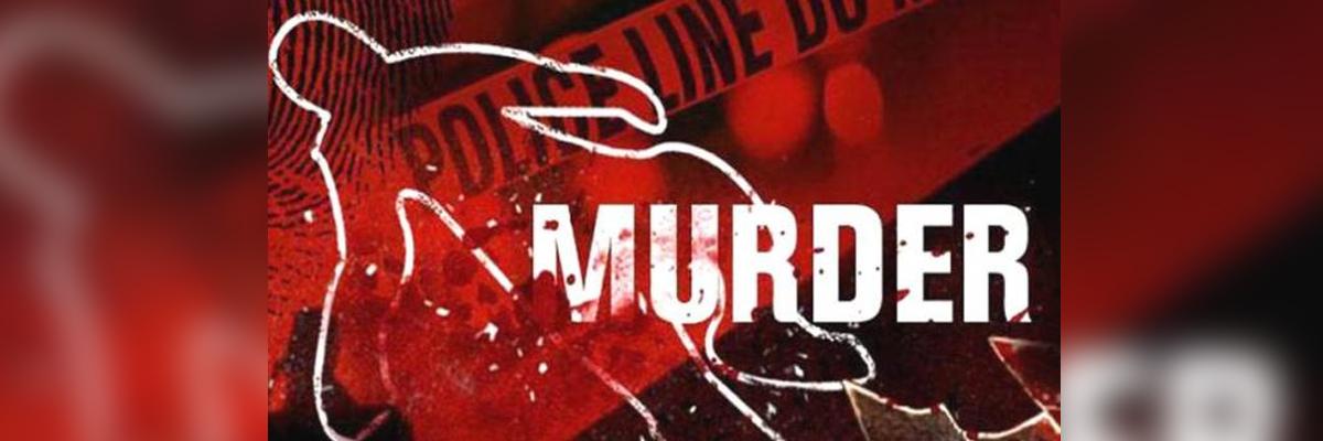 Man misbehaves with woman, gets stabbed
