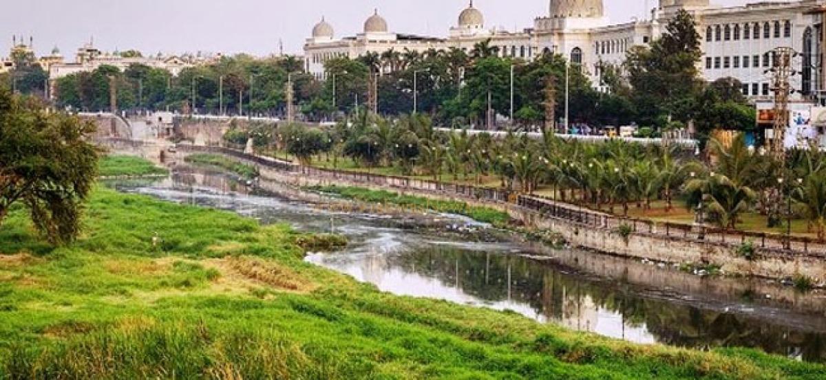 Officials asked to expedite Musi Riverfront, 2BHK works