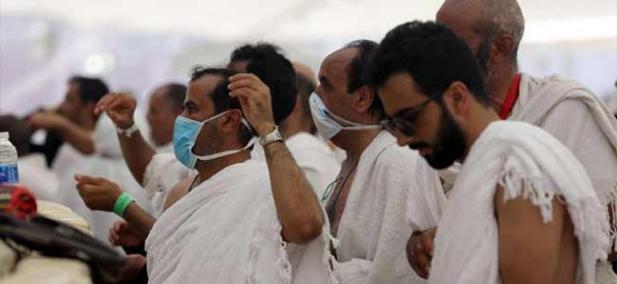 Bakri Eid 2018: Muslims at haj converge on Jamarat for ritual stoning of the devil