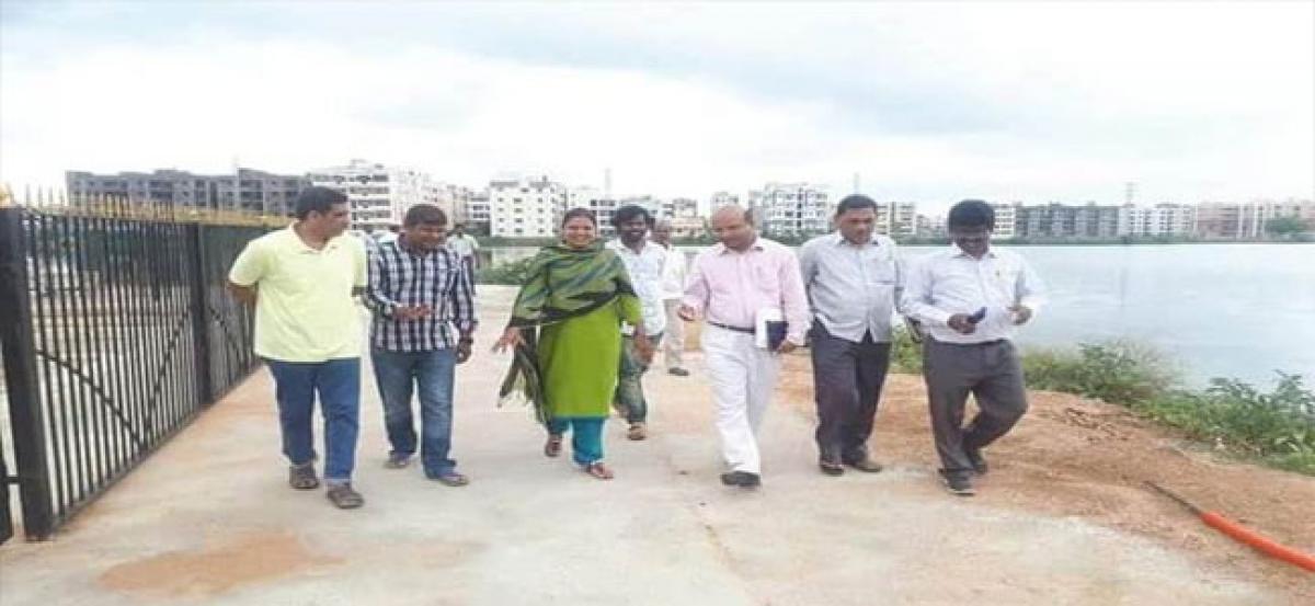 Bobba Navatha Reddy assures mini tankbund