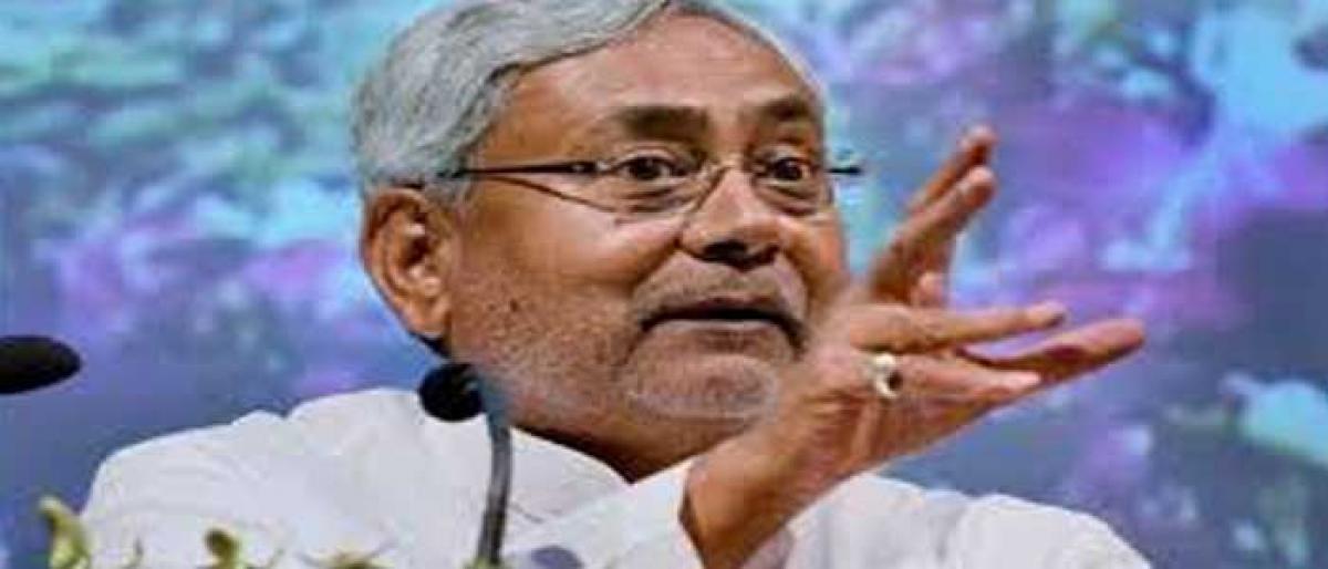 Nitish sacks Sharad  as party leader in RS