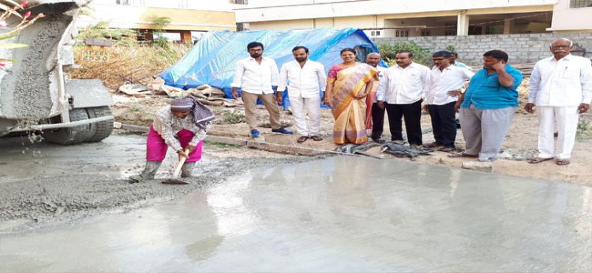 Corporator inspects CC road works