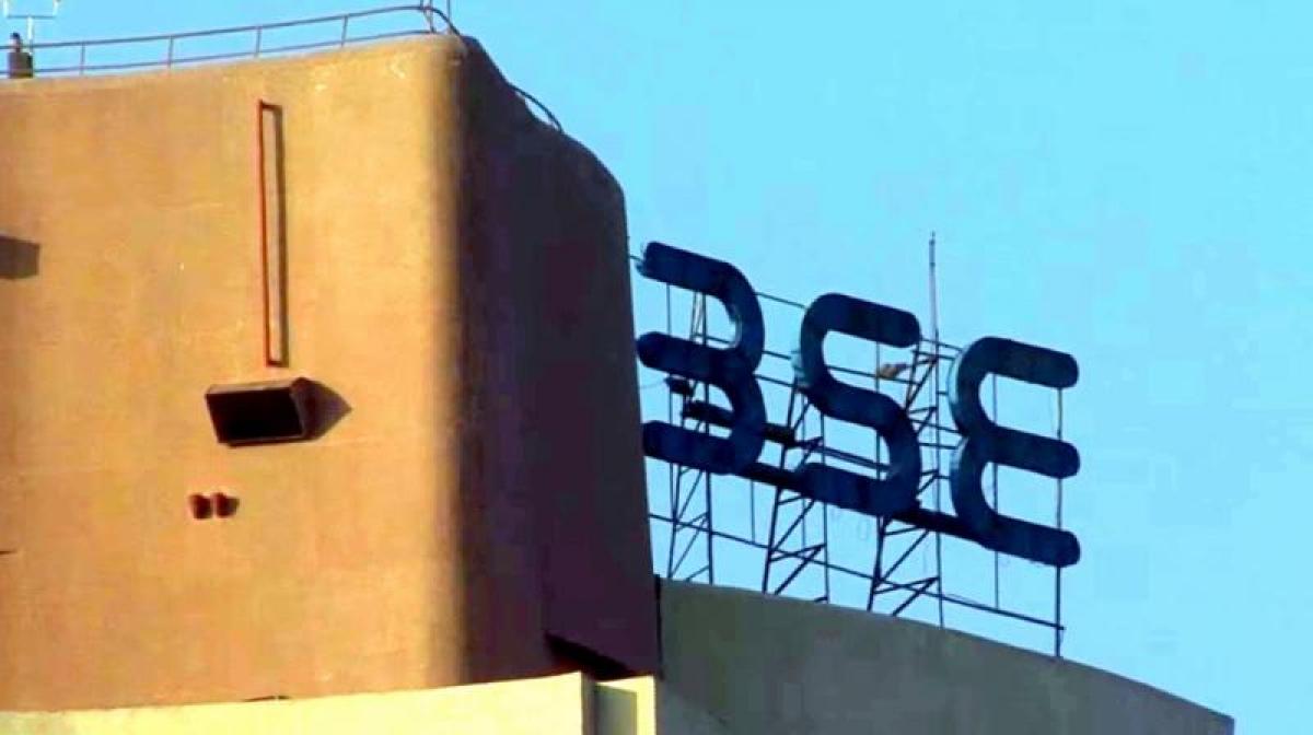 Sensex ends with losses, fails to keep early lead