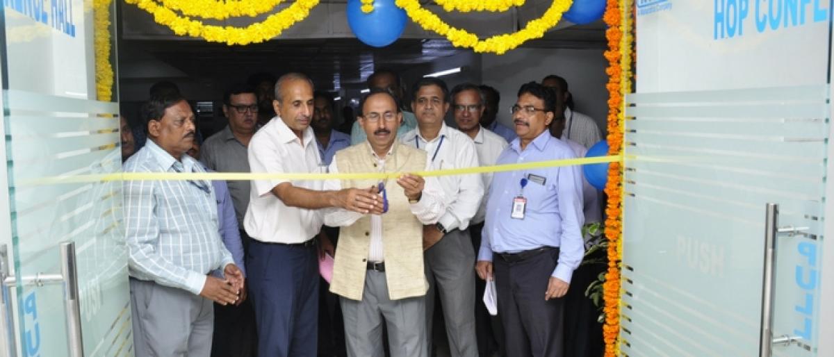 NTPC ED inaugurates Solar Charging Station in Ramagundam