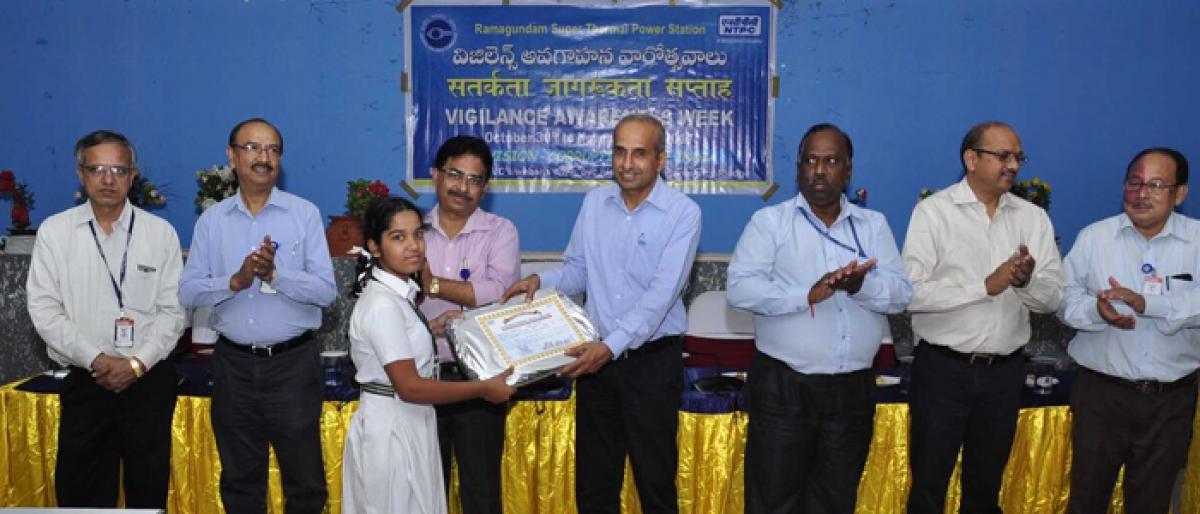NTPC gives away prizes