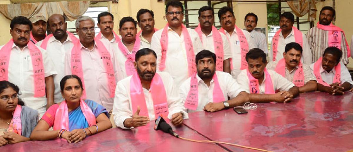 Dissident Koti demands ticket from TRS chief