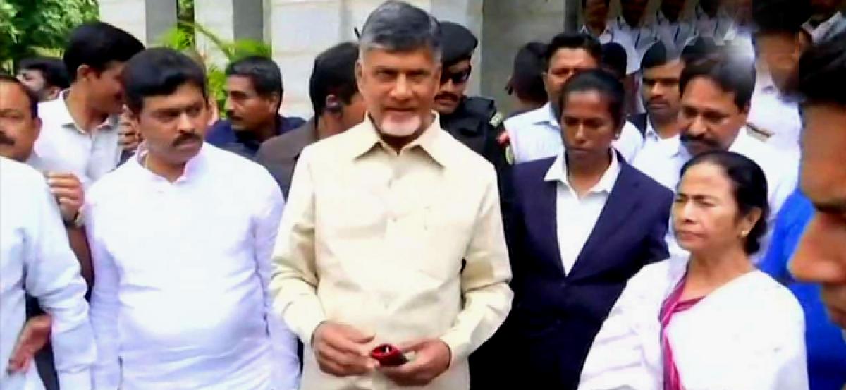 Were here to strengthen all regional parties: Naidu and Mamata lay out their agenda at Kumaraswamys oath ceremony