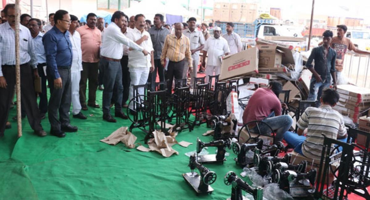 Chandrababu Naidu to distribute tools
