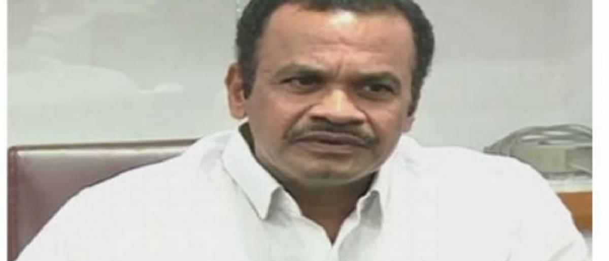 Nalgonda MLA visits Govt Girls Hostel, assures help