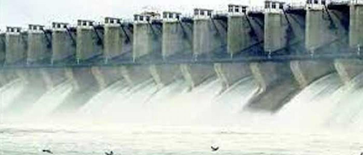 Karnataka agrees to release 7 tmc ft water from Narayanpur