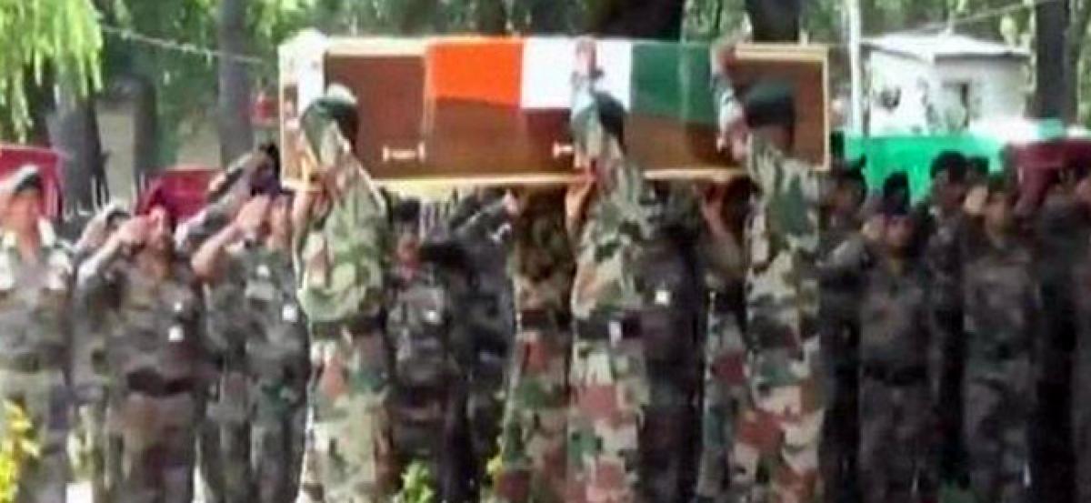 Srinagar: Wreath laying ceremony held for Uri martyr Havildar Narendra Singh