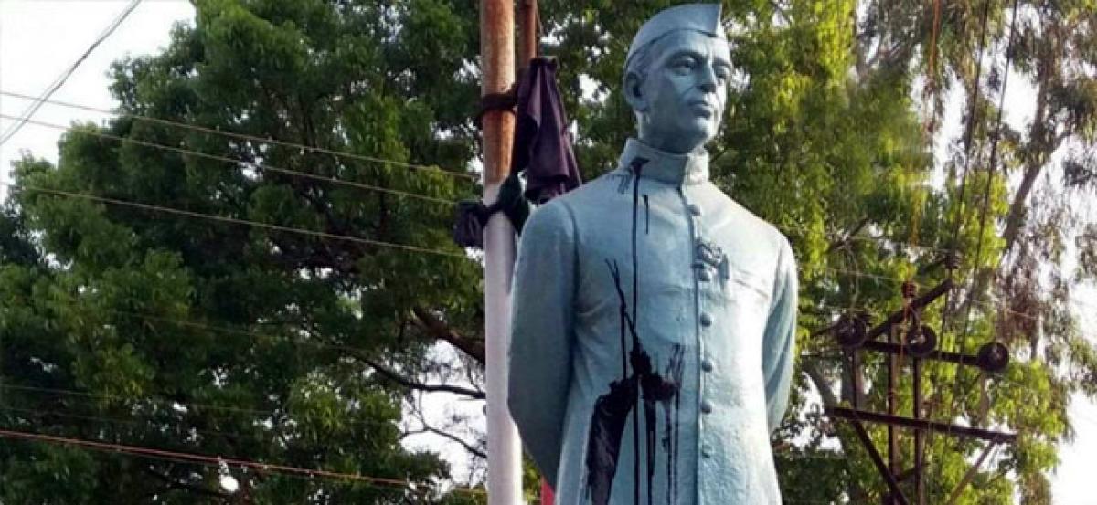 Face of Jawaharlal Nehrus statue blackened in West Bengals Katwa
