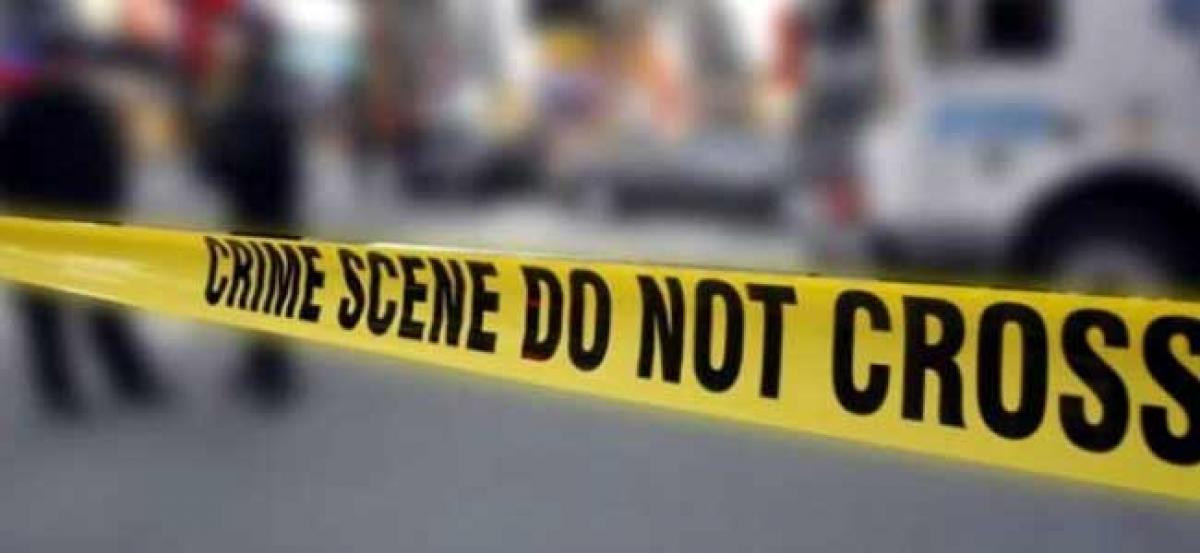 Body of 25-yr-old woman with telephone wire tied around neck found in Delhi hotel