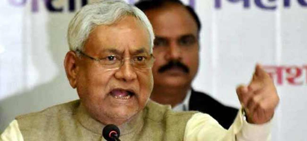 The brave personality is... Nitish Kumar takes a dig at Lalu Prasad over security downgrade