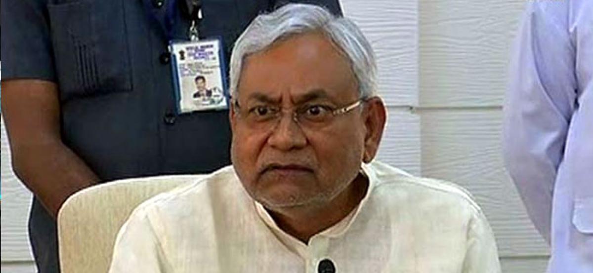 Nitish bats for reservation in private sector