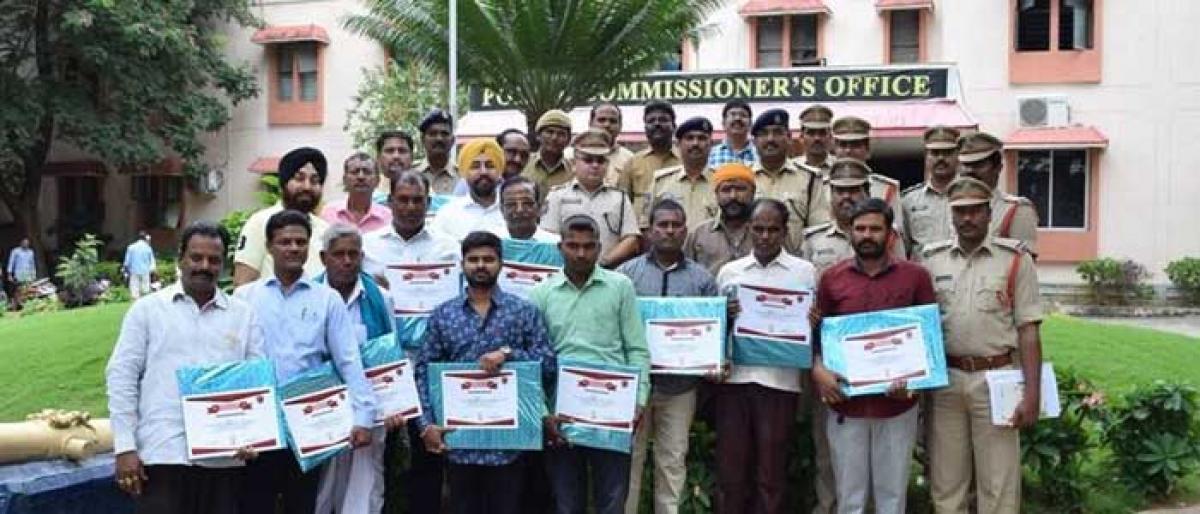 Good Citizen certificates presented in Nizamabad