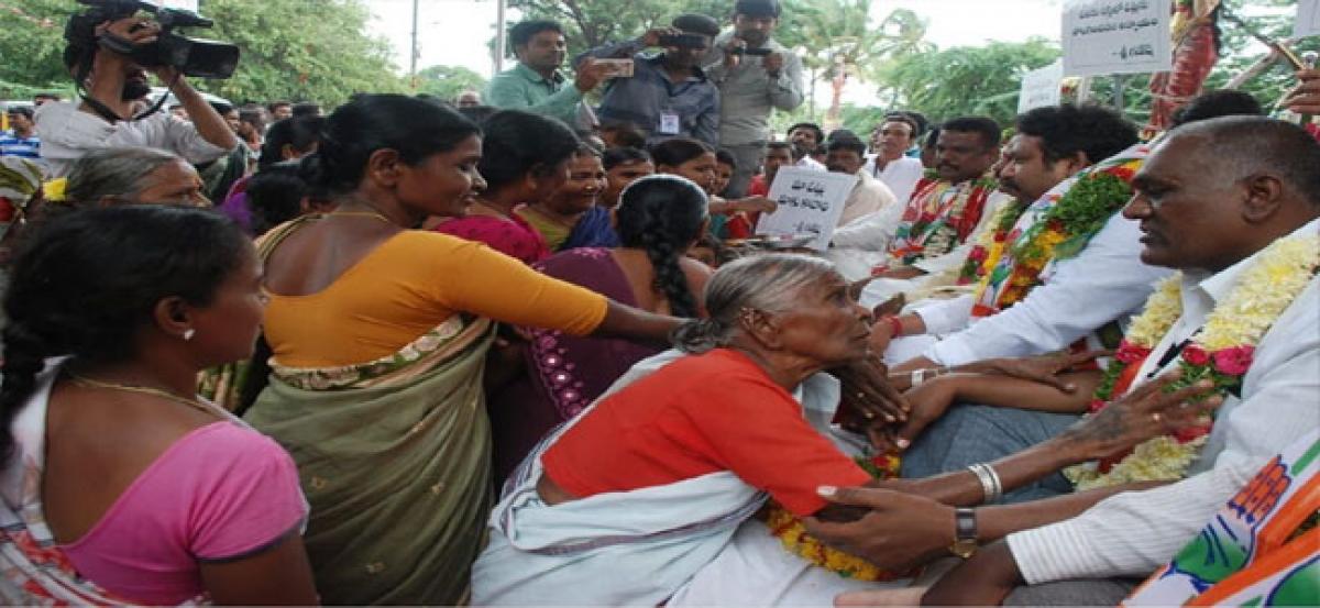 Anna Nagar residents demand pattas