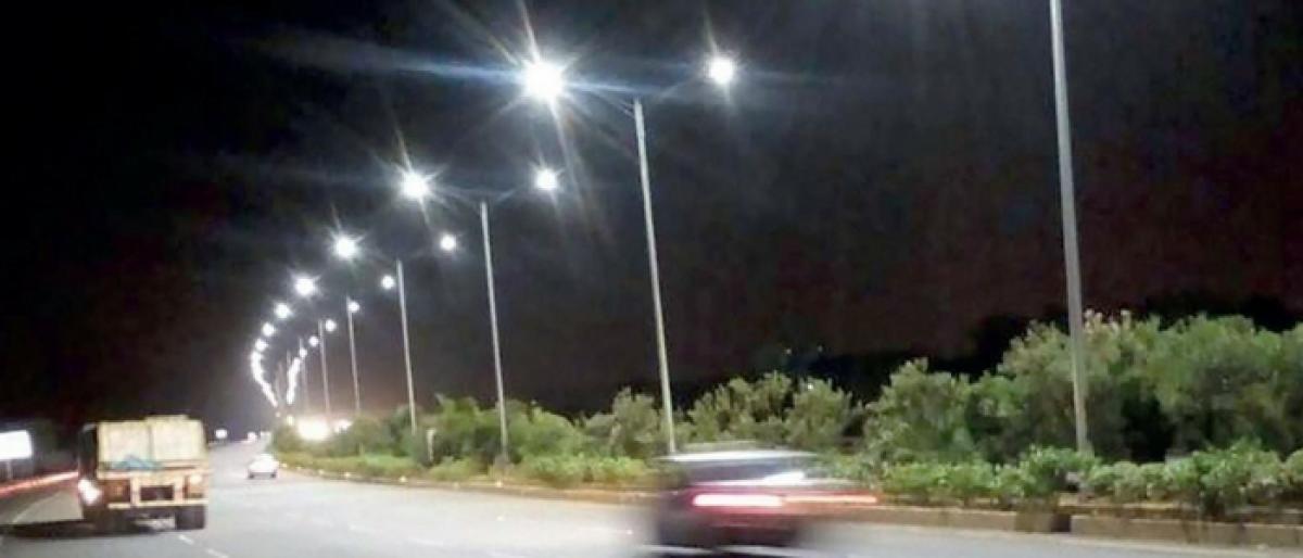 Solar-powered LED lights to brighten ORR