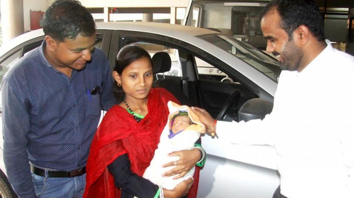 Pune woman delivers baby in Ola cab, gets free rides for 5 years