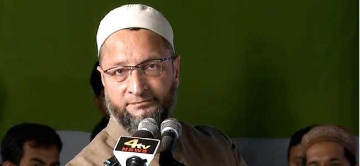 Owaisi accuses BJP, Congress of divisive politics